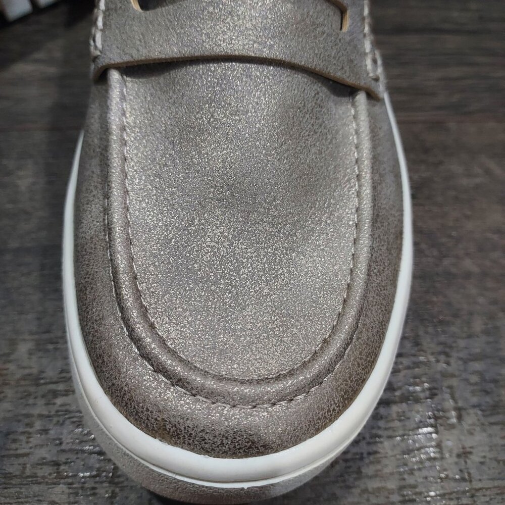 Tommy Bahama Gold Slip On Loafers Size 6.5 Preppy - Picture 4 of 9